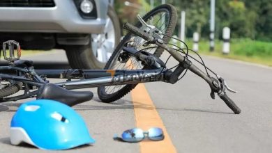مرگ دلخراش دوچرخه سوار به دلیل باز شدن درب خودرو + فیلم –   تاجر ونیز